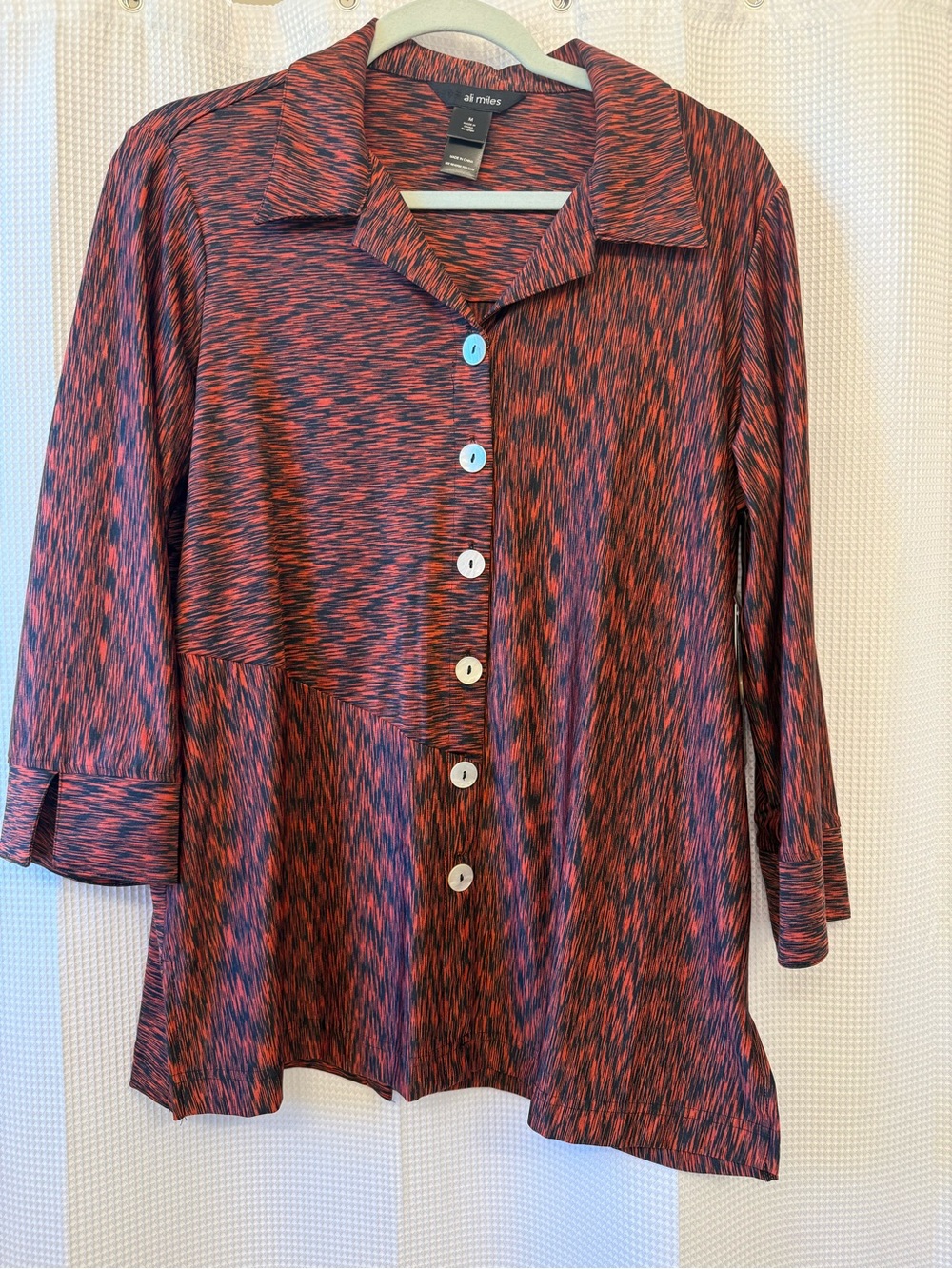 Ali Miles Red & Blue Patterned Button-Front Women’s Shirt